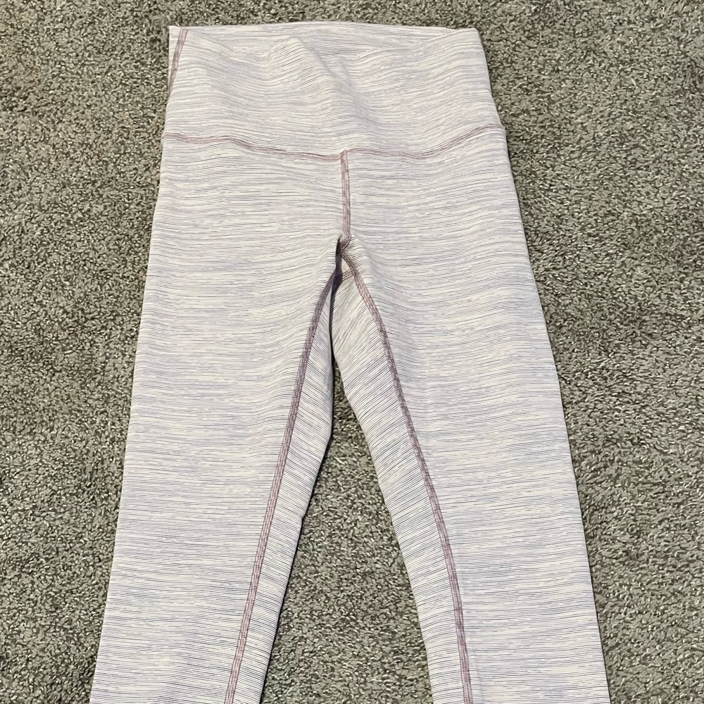 lululemon leggings 28’!